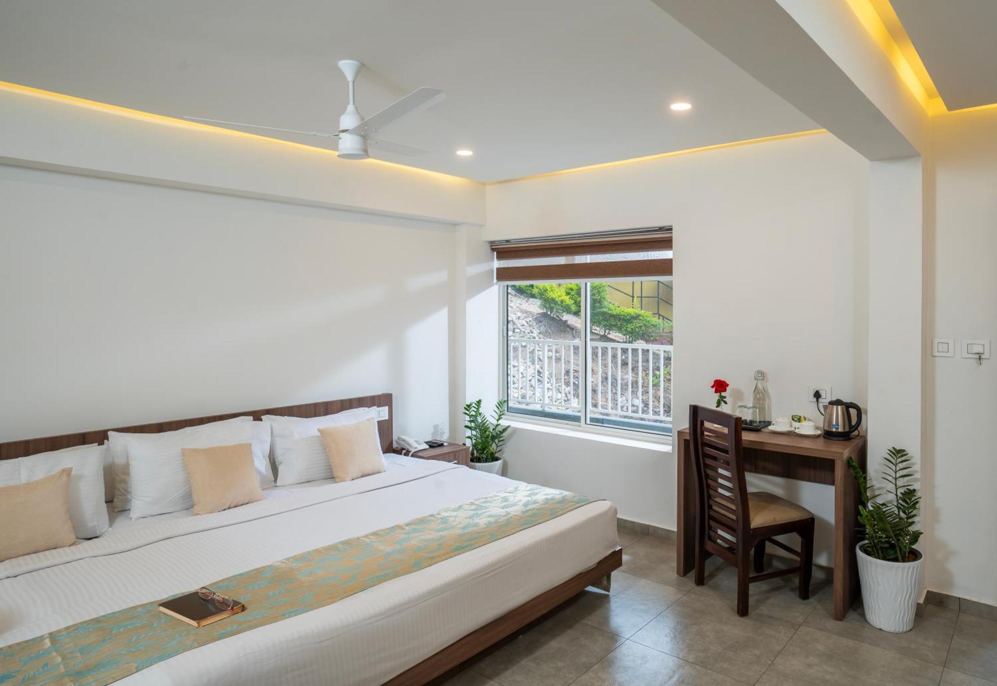 Green Tea Hotels Devikolam Exterior photo